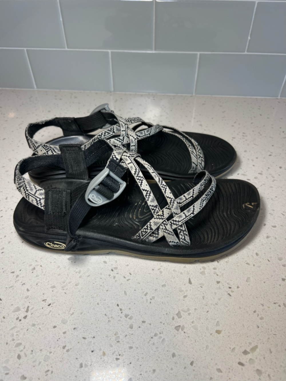 Chaco ZX/2 Cloud Dual Strap Comfort Sandals Gray Black Hiking  WORN Women's Sz 9 - Picture 7 of 16